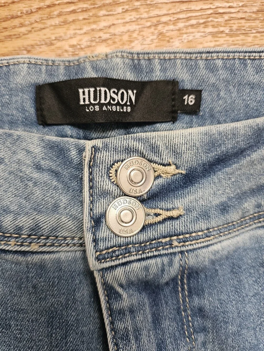 Hudson Jeans back pockets